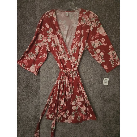 Pink Chicken Other - Womens Flora (Nikrooz) Burgandy Pink Floral wrap Robe. Nwt Small